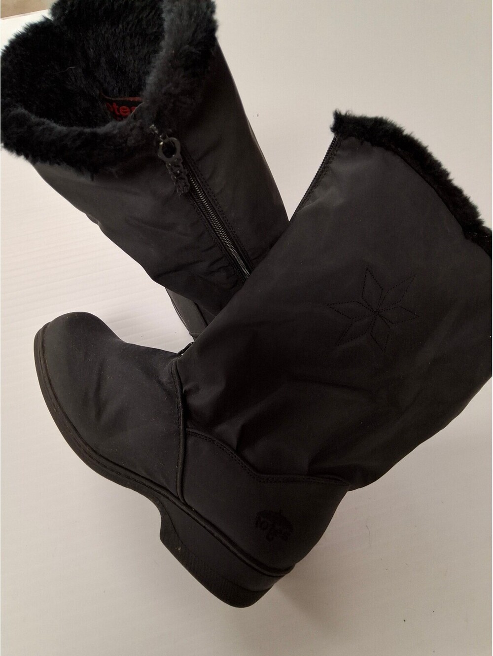 Totes Black Winter Snow Boots with Fur Lining and Side Zipper size 9
